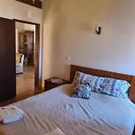 Casa Dos Caseiros N2 *