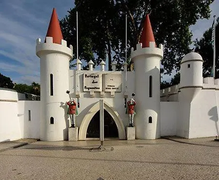 Casa Dos Caseiros N2 *