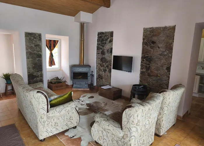 Casa Dos Caseiros N2