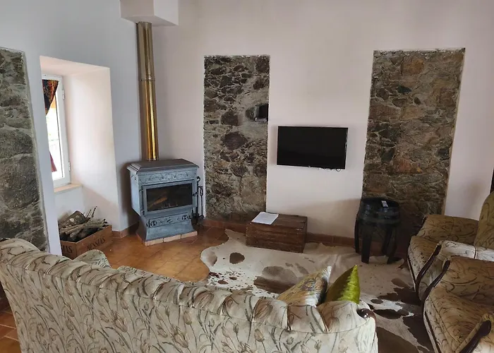 Casa Dos Caseiros N2 בקתה *