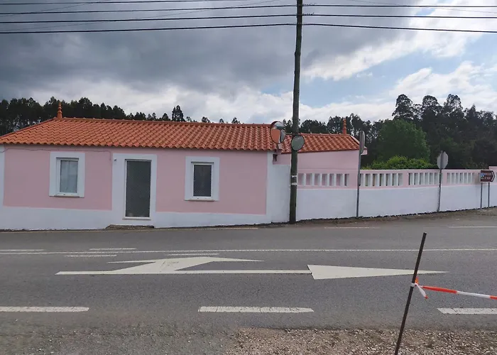 Шале Casa Dos Caseiros N2 Вила-Нова-ди-Пояриш