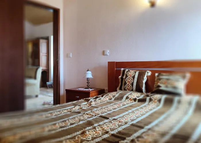 Casa Dos Caseiros N2