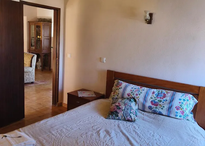 Casa Dos Caseiros N2 *